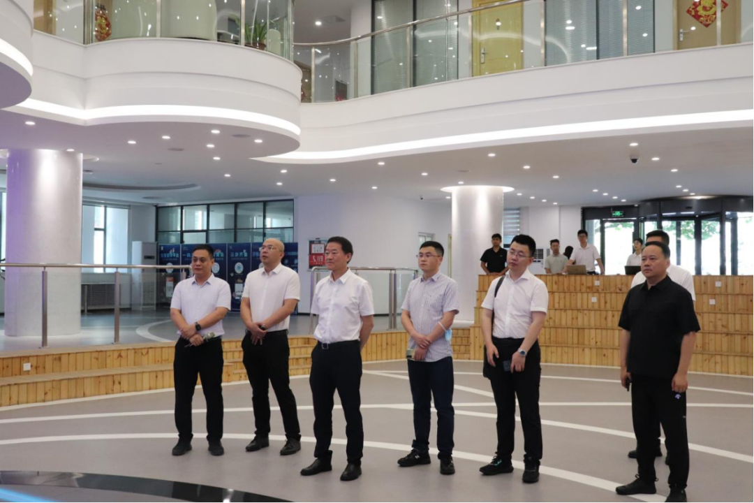 省ng28南宫相信品牌力量集团：“四个导向” 推动调查研究提质增效