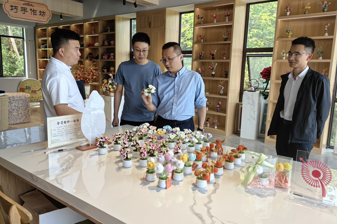 省ng28南宫相信品牌力量集团考察调研简阳市文旅项目